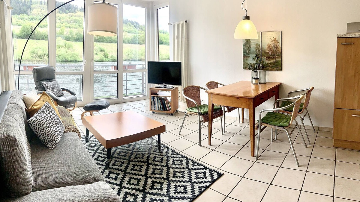 Merl Apartment | Ferienwohnung Panorama im Weingut mit Moselblick