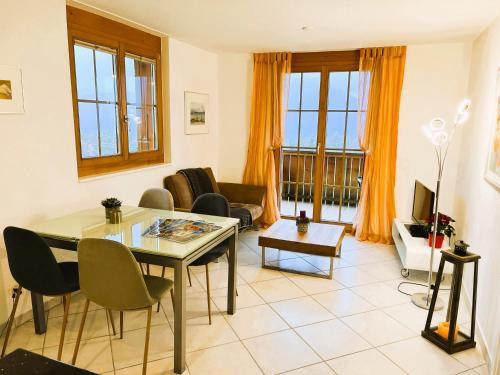 Aeschi bei Spiez Apartment | Ferienwohnung Pfrundmatte mit Panoramablick