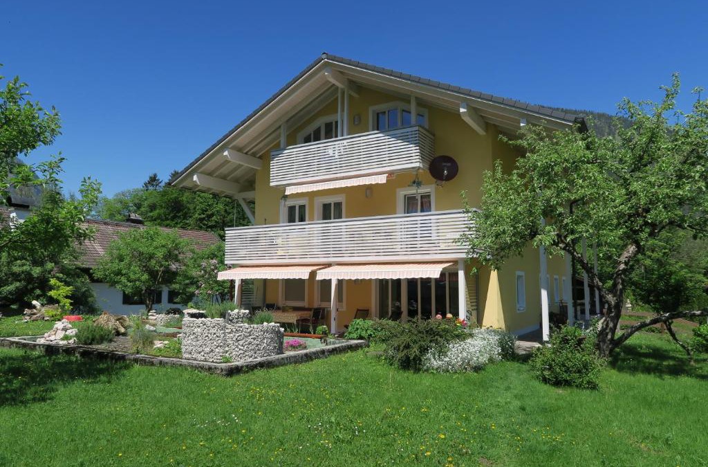 Schneizlreuth Apartment | Ferienwohnung Reiteralmblick - Regina Häusl