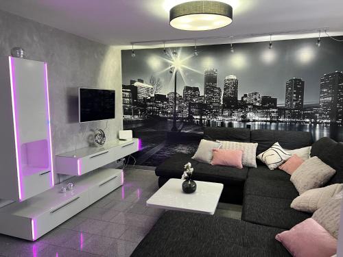 Schloß Neuhaus Apartment | Ferienwohnung Sandra