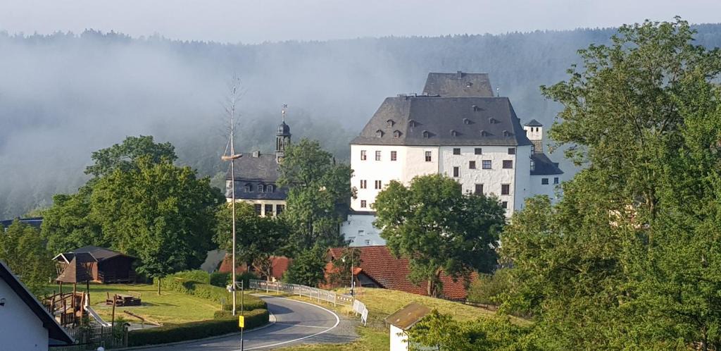 Burgk Apartment | Ferienwohnung Schloss Burgk