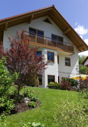 Hinterrod Apartment | Ferienwohnung Schlossblick