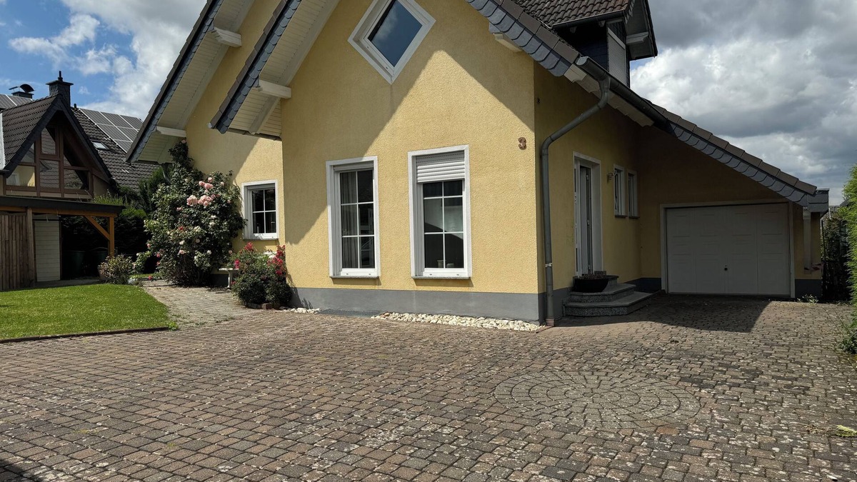Kastellaun Apartment | Ferienwohnung Sonnenkastell 2 in der Burgstadt Kastellaun mit Direktem Garten