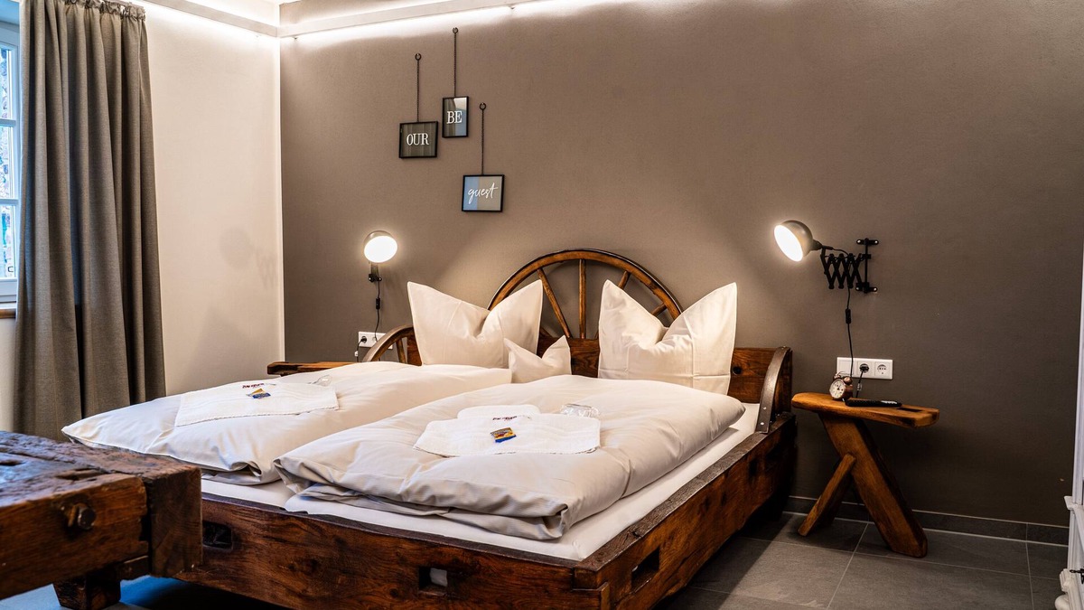 Versmold Apartment | Ferienwohnung Stellmacherei für bis 4 Personen mit Kamin und Sauna