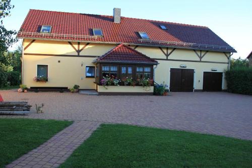 Warthe Apartment | Ferienwohnung Strey