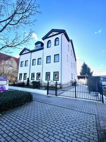 Naumburg Apartment | Ferienwohnung TINA