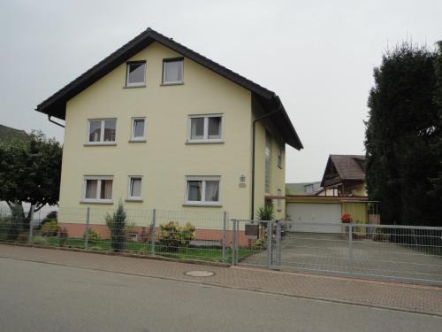Pfaffenweiler Apartment | Ferienwohnung Toska