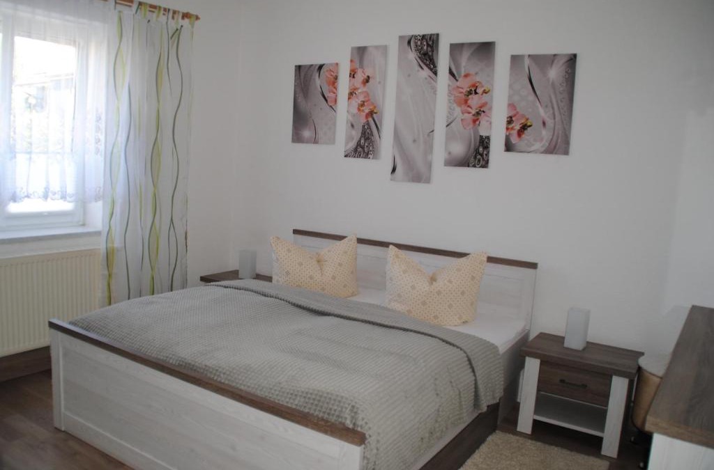 Boehlen Apartment | Ferienwohnung „von Groppau“