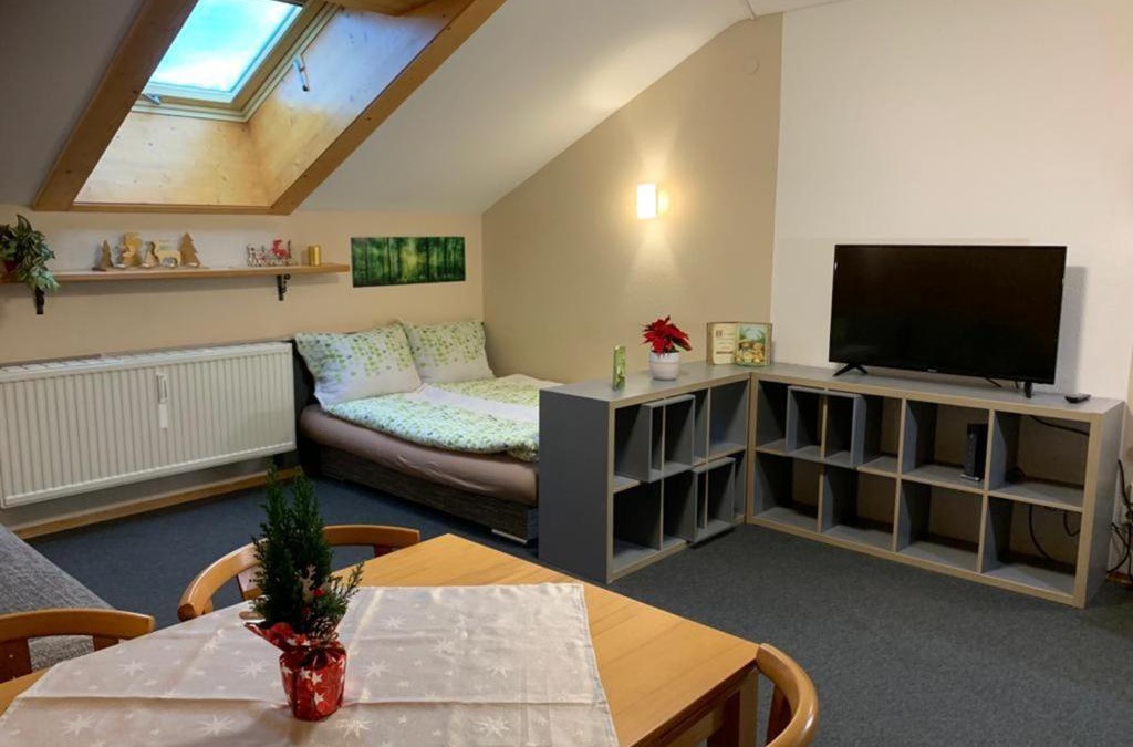 Rappele Apartment | Ferienwohnung Waldbaden im Haus Falkenberg