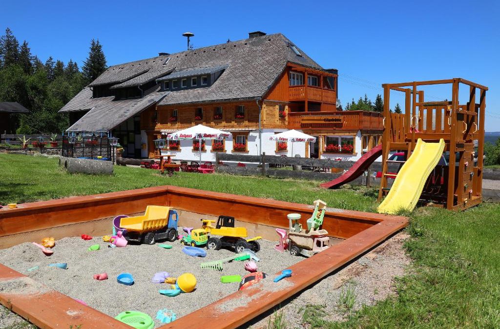Bonndorf Apartment | Ferienwohnung Waldrauschen in der Höhenpension Glashütte