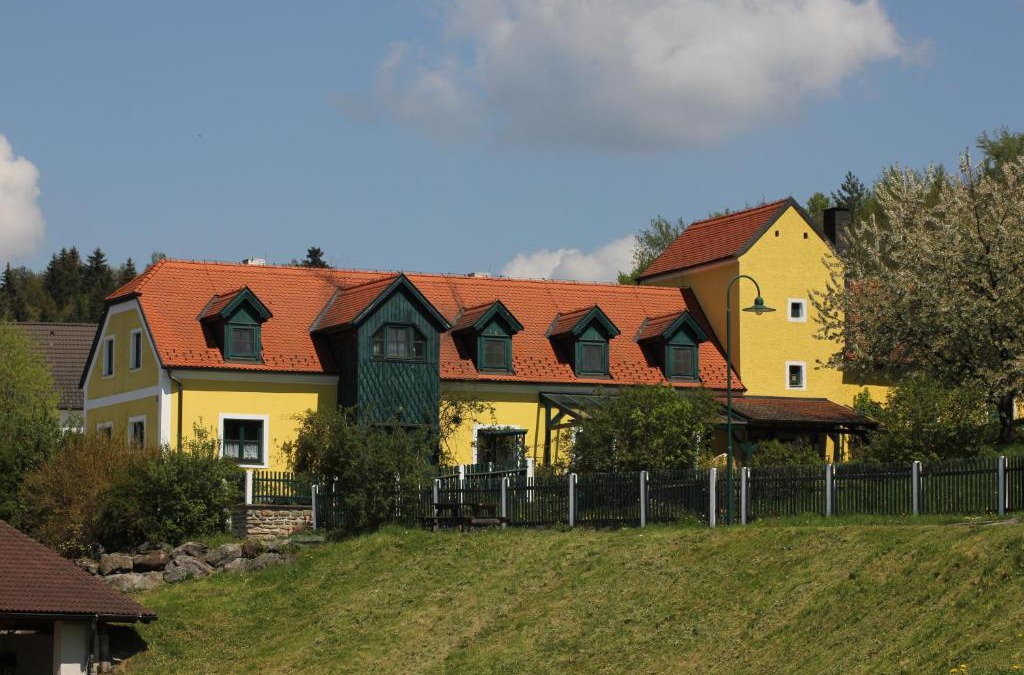 Irnfritz Apartment | Ferienwohnung Zum alten Forsthaus