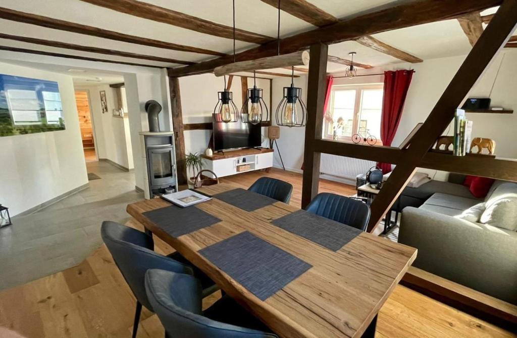 Wiesenthal Apartment | Ferienwohnung Zur Rhön Tischlerei