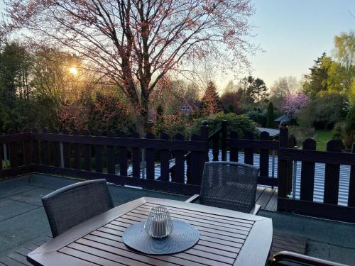 Jever Apartment | Ferienwohnung zwischen Wald und See
