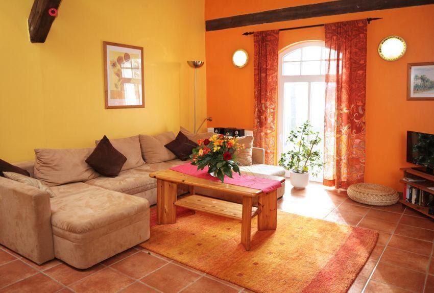 Behren-Luebchin Apartment | Ferienwohnungen-am-Schloss-Wohnung-4-der-Hund