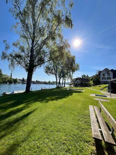 Andelfingen District Apartment | Ferienwohnungen in Top Lage in der Nähe eines Rhein-Strandbads