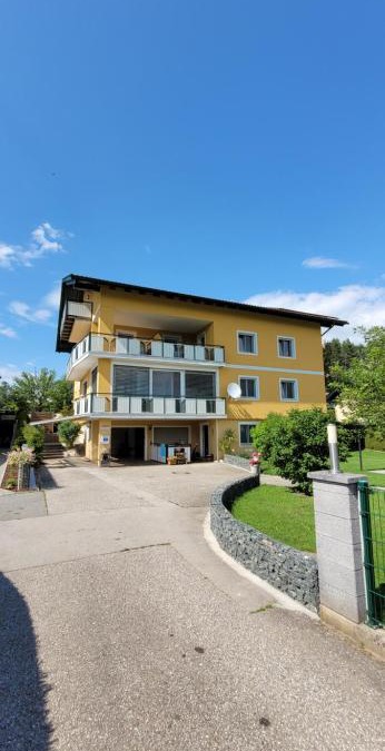 Sankt Primus Apartment | Ferienwohnungen Pippenbach