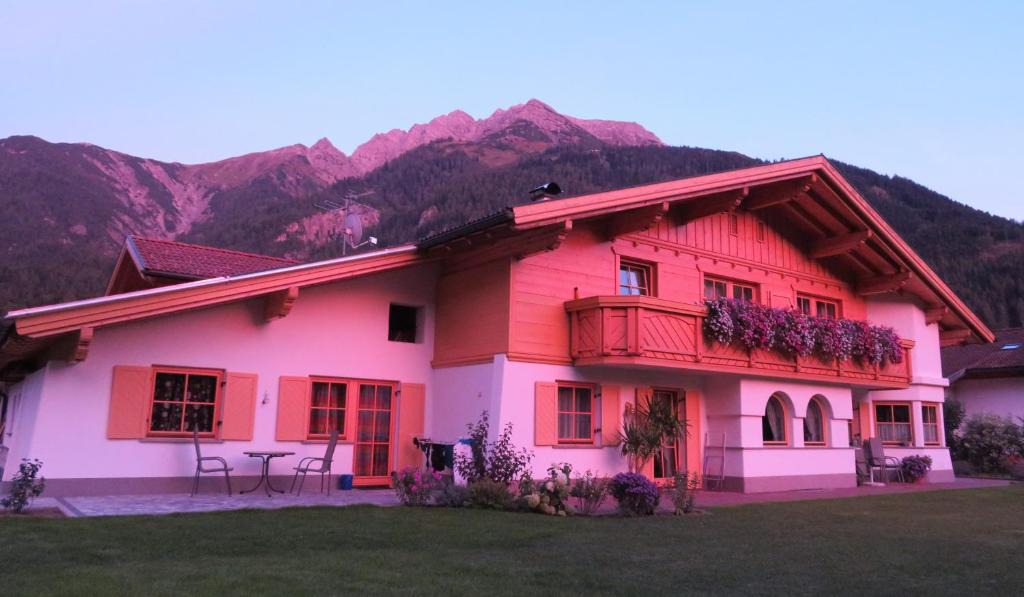 Bach Apartment | Ferienwohnungen Schlichtherle