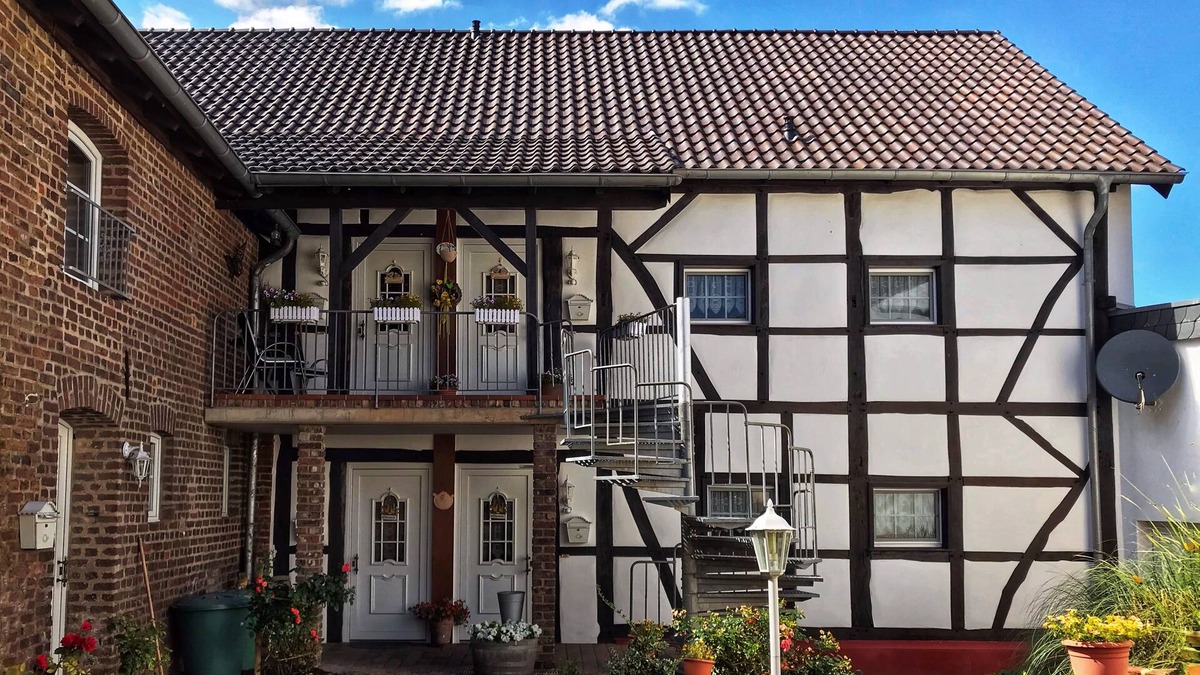 Kommern Apartment | Ferienwohung mit Eigener Terrasse und Herrlichem Ausblick
