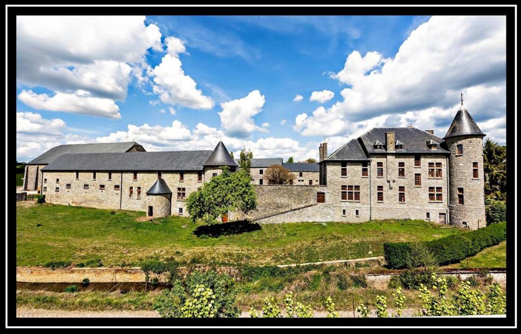 Laneffe House | Ferme Château de Laneffe
