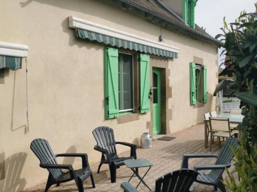 Saint-Aubin-le-Monial House | Fermette au cœur du bocage avec jardin clos, cheminée, wifi, et proche station thermale de Bourbon - FR-1-489-490