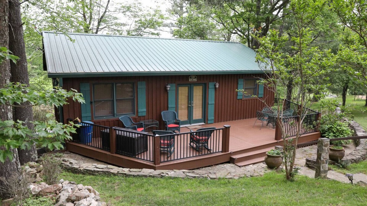 Dan River Cottage | Fern Cottage - where elegance meets the mountain, by Buffalo Mountain Getaway