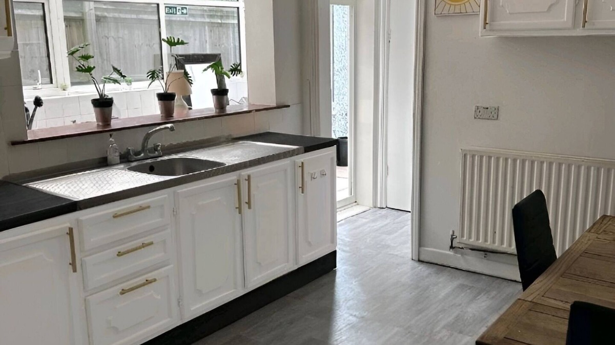 Thornton Apartment | FERN COZY SPOT! 1 Bedroom Apt free wifi F4