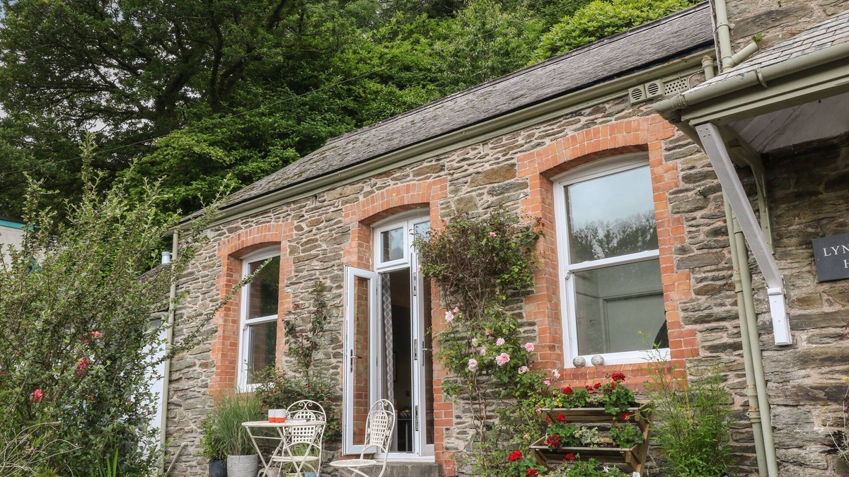 Lynton Cottage | FERNDALE, romantic, with a garden in Lynton
