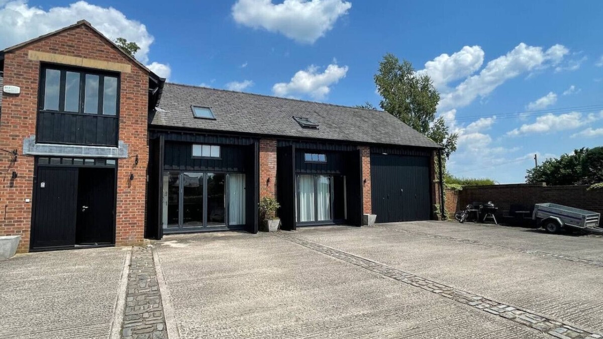 Pickmere House | Fernside Barn - Studio Apartment