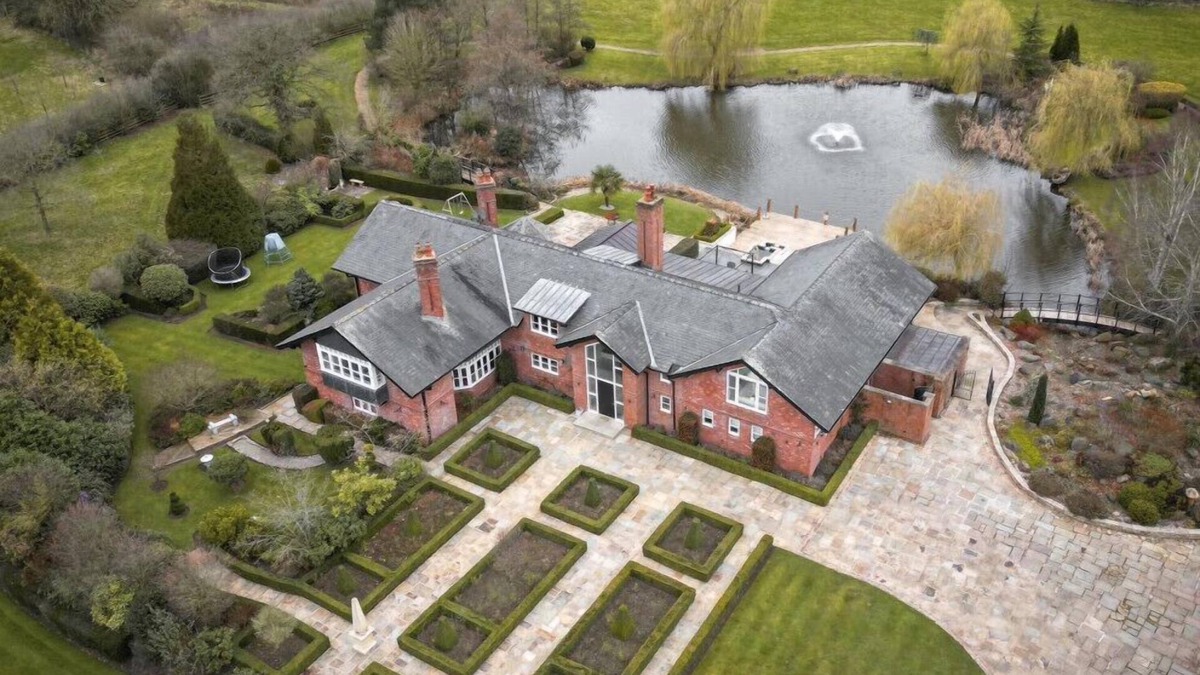 Knutsford House | Fernside Stunning Home in Cheshire