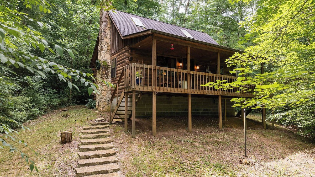 Rockbridge Cabin | Fernwood Cabin, nestled in the woods of Hocking Hills. Your home away from home!