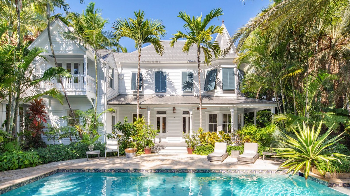 Meadows House | FERNWOOD ~ Dreamy, Lush Estate with Incredible Outdoor Space with Pool & Spa!