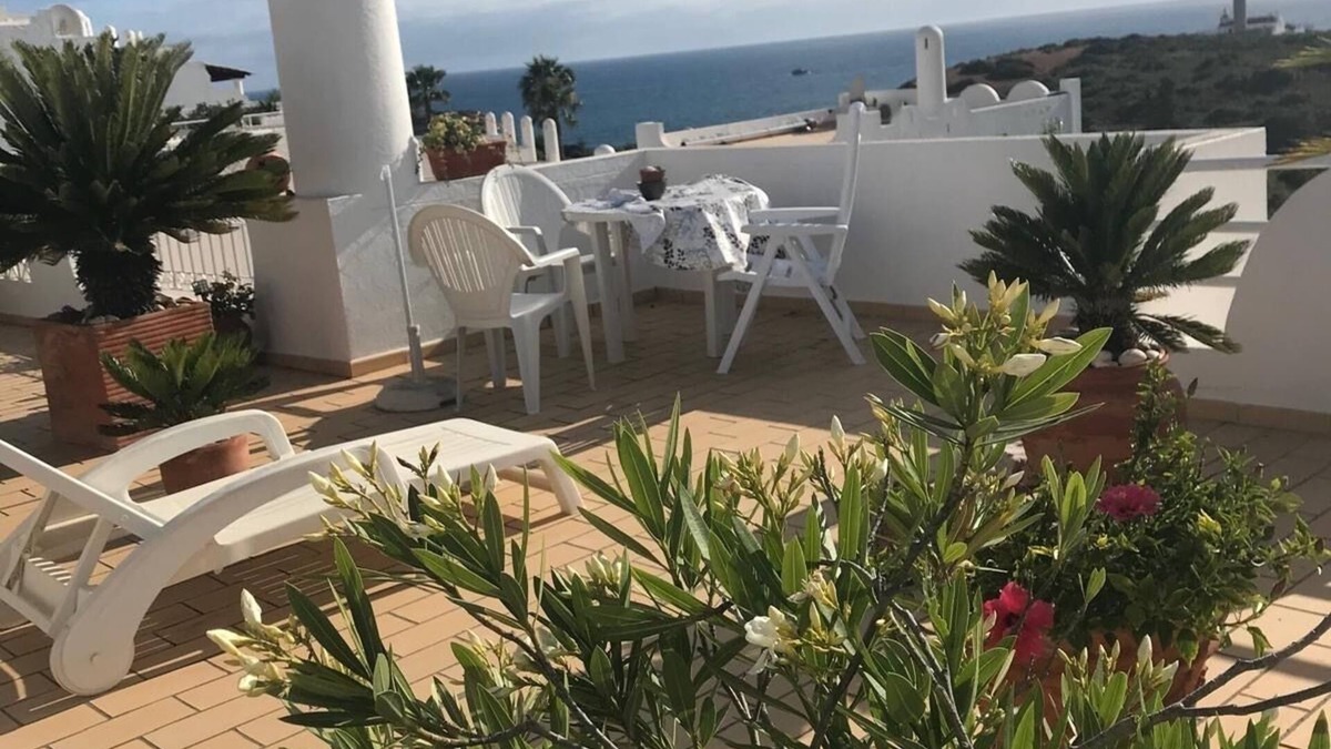 Lagoa Apartment | Ferragudo, dream location, apartment with sea views and plenty of space, 100 sqm terrace