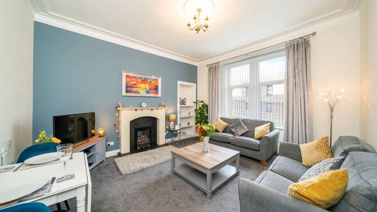 Broughty Ferry Apartment | Ferry Nice - Central Broughty Ferry Location
