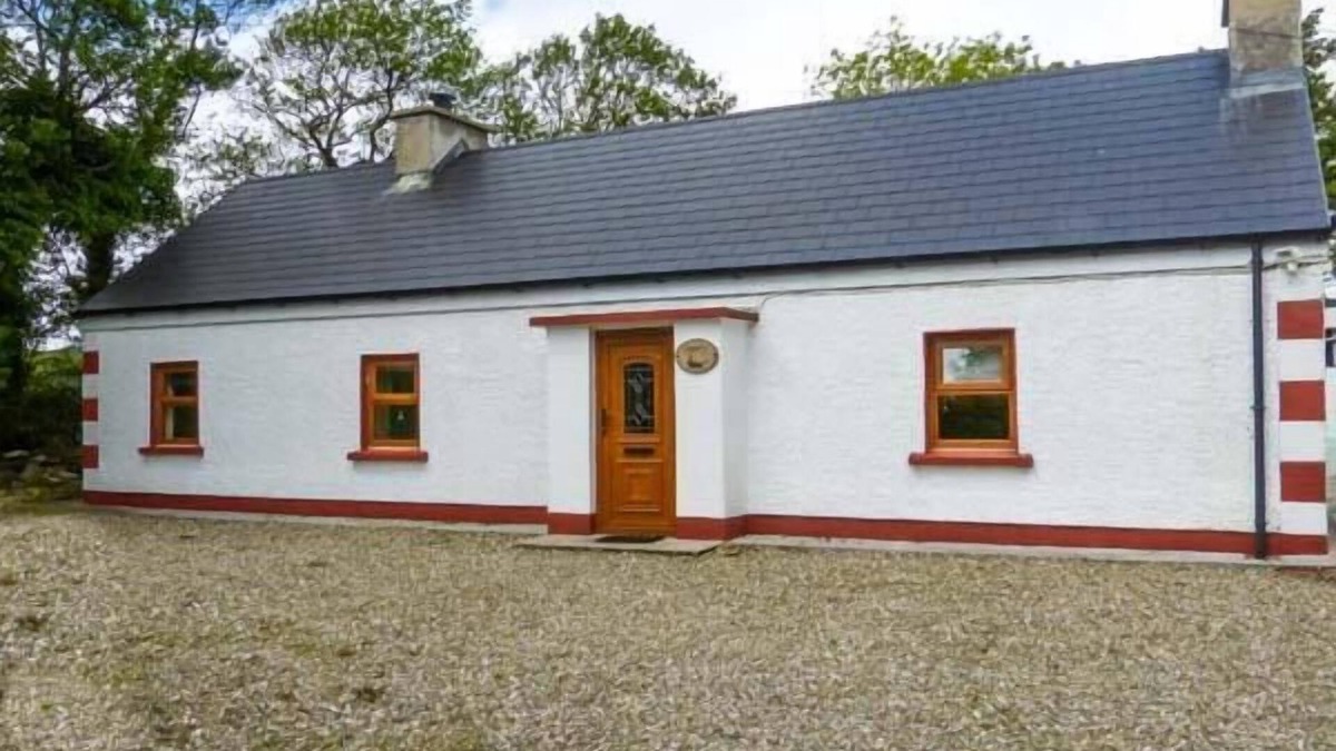 Portsalon Cottage | FERRYS, family friendly, with open fire in Portsalon, County Donegal