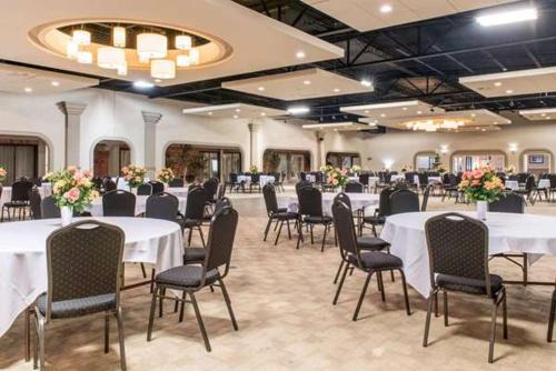Festus Hotel | Festus Inn