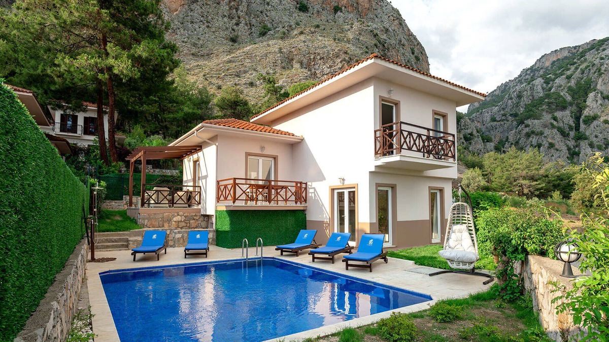 Gocek Villa | Fethiye Göcek'de Deniz Manzaralı 4+1 Turunç