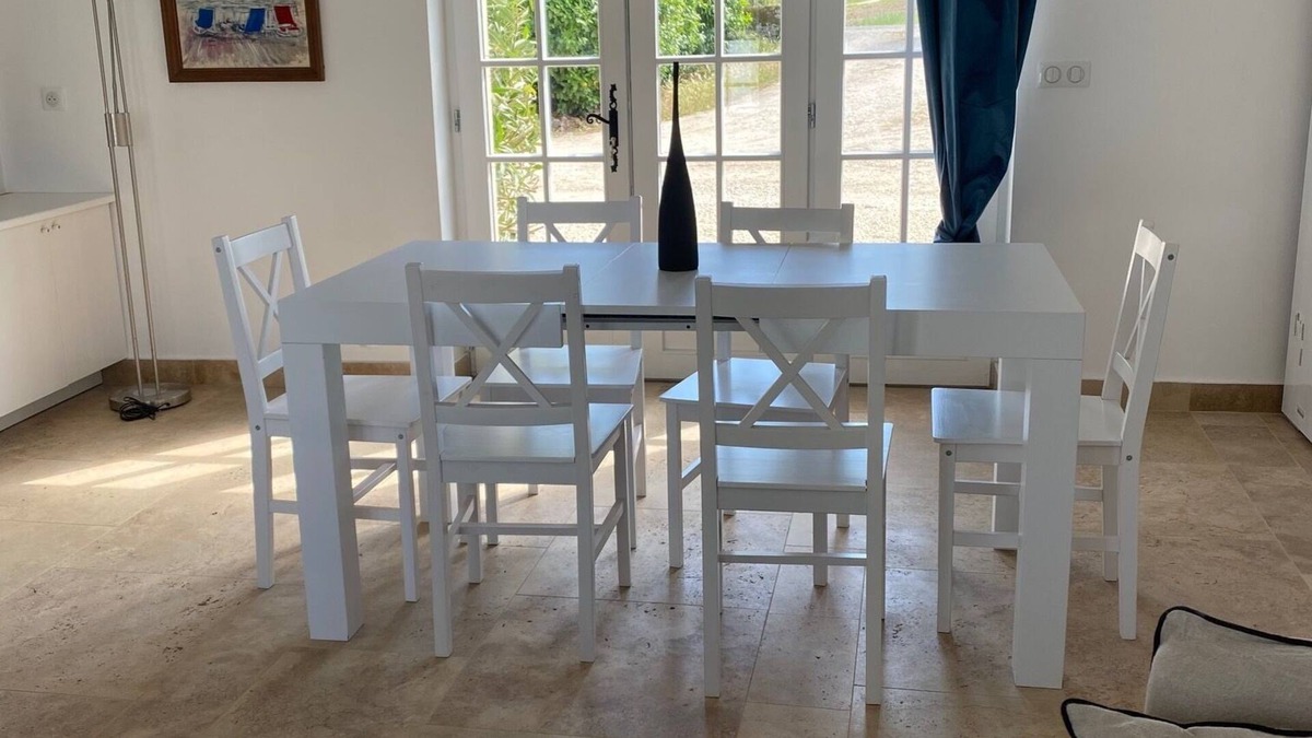 Saint-Just-Luzac House | Feusse Castle