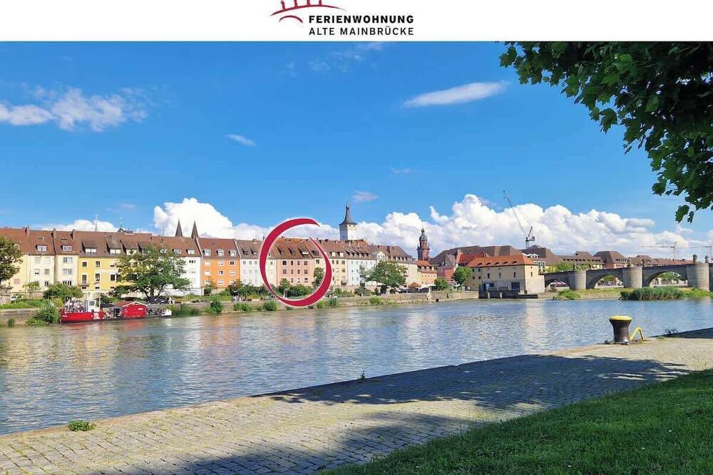 Wurzburg City Centre Apartment | FeWo Alte Mainbrücke #1 - living by the river