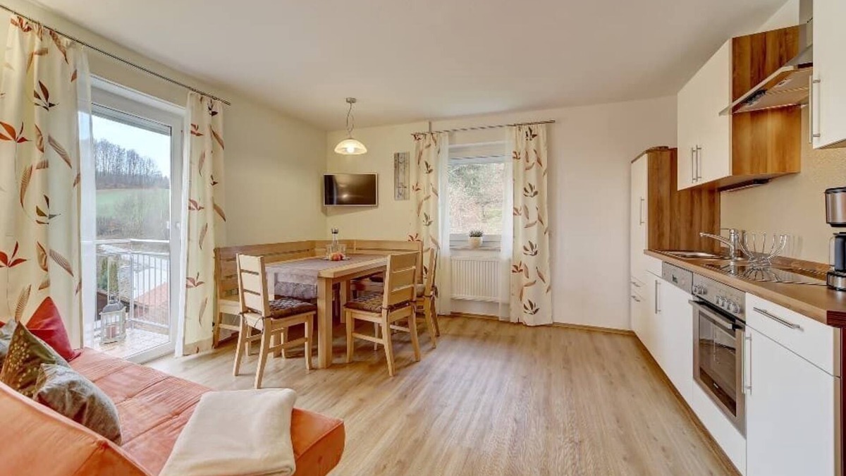 Roehrnbach Apartment | FeWo am Waldrand mit WLAN & einzigartigem Weitblick
