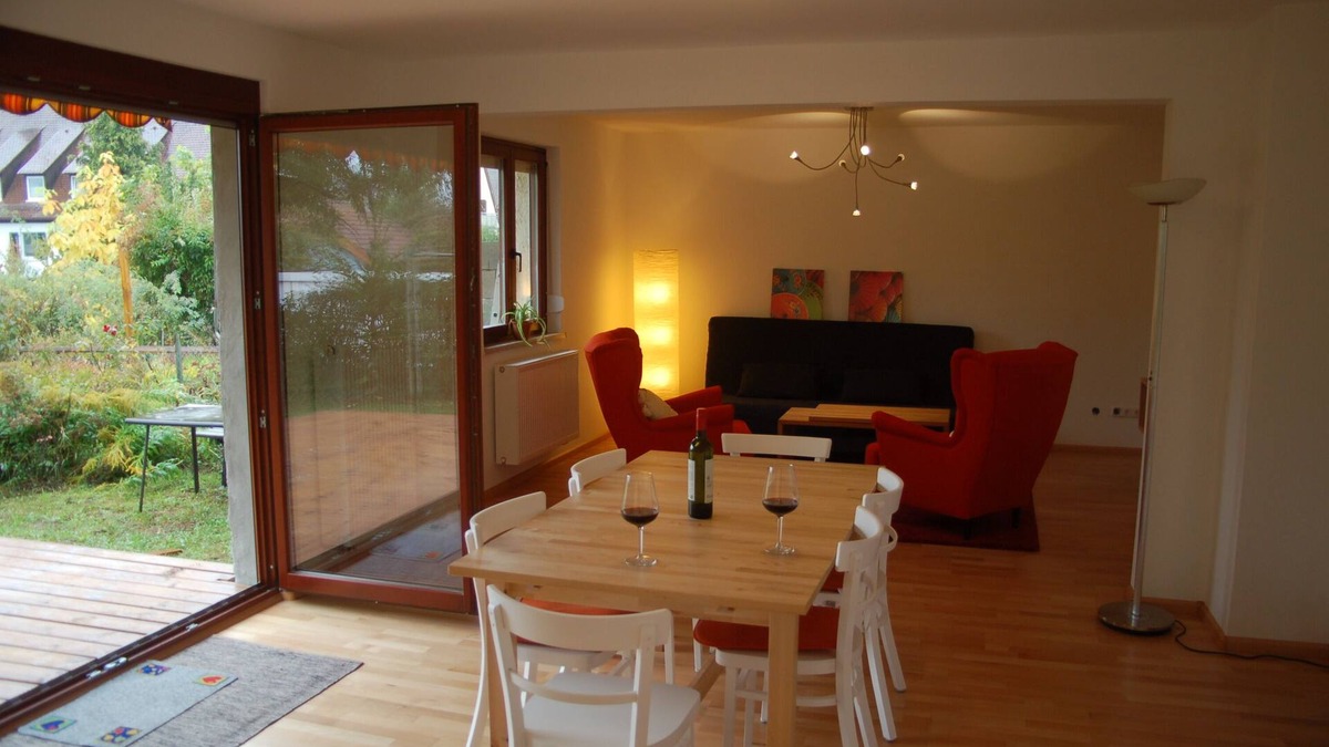 Hammelburg Apartment | Fewo-hammelburg Gemütliche, Geräumige Ferienwohnung mit Terrasse und Garten