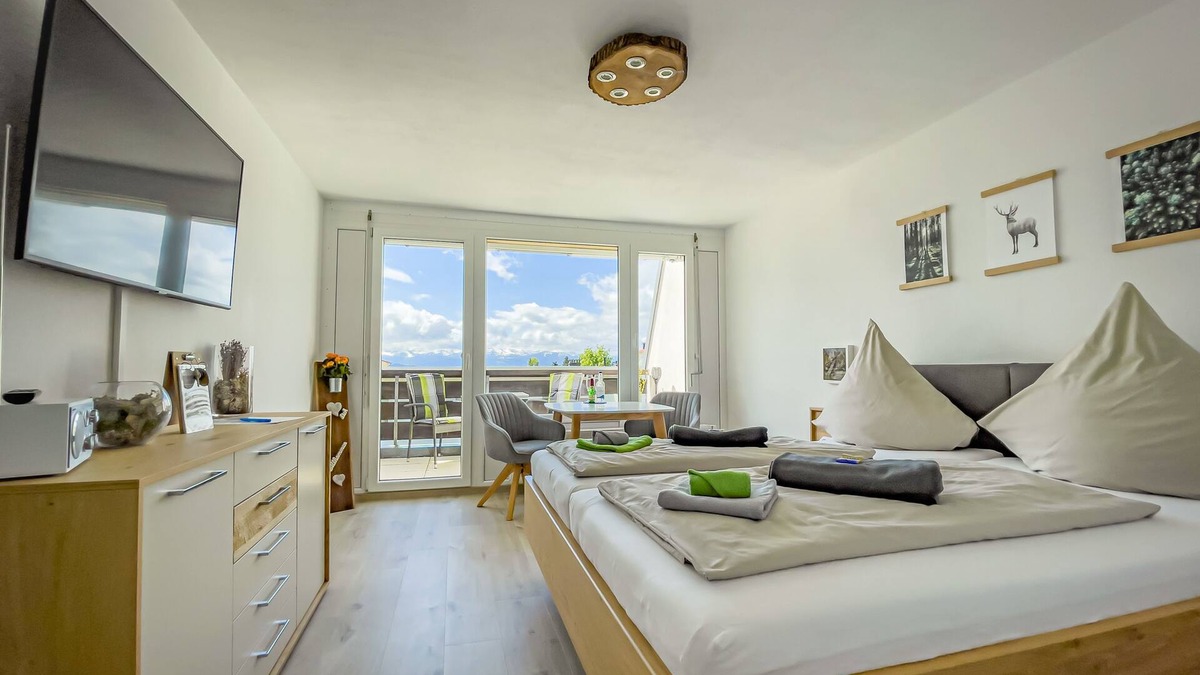 Scheidegg Apartment | FeWo Längl - modern "Alpenguck" apartment with pool and sauna in the Allgäu