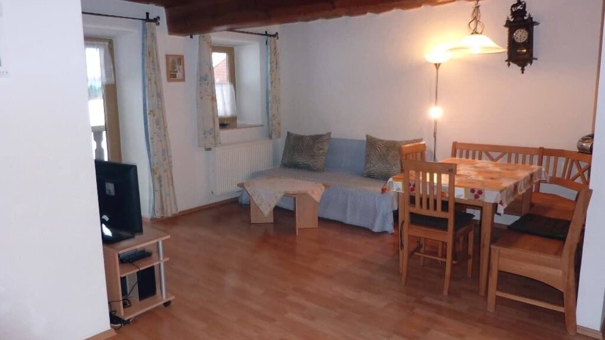 Wildenranna Apartment | Fewo mit Balkon für 2 Personen mit Frühstück möglich