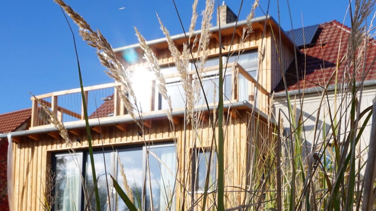 Bad Freienwalde Apartment | Fewo OG am Fluss mit Dachterrasse - Ein Himmlisches Erlebnis
