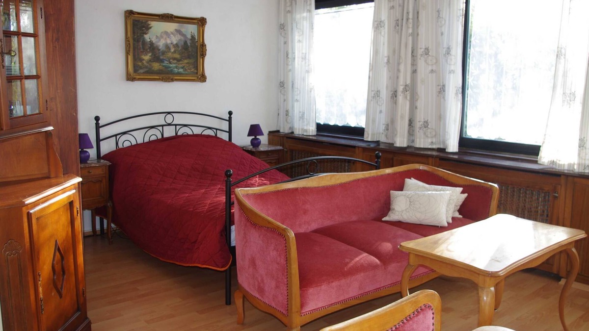Am Homburg Apartment | FeWo SansSoucis - Chez Josephine