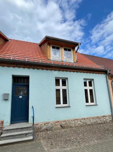 Penkun Apartment | FeWo-Schloßstraße - Zum blauen Haus