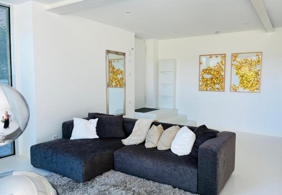 Leonberg Apartment | FeWo Silberberg im Loftstil mit Terrasse