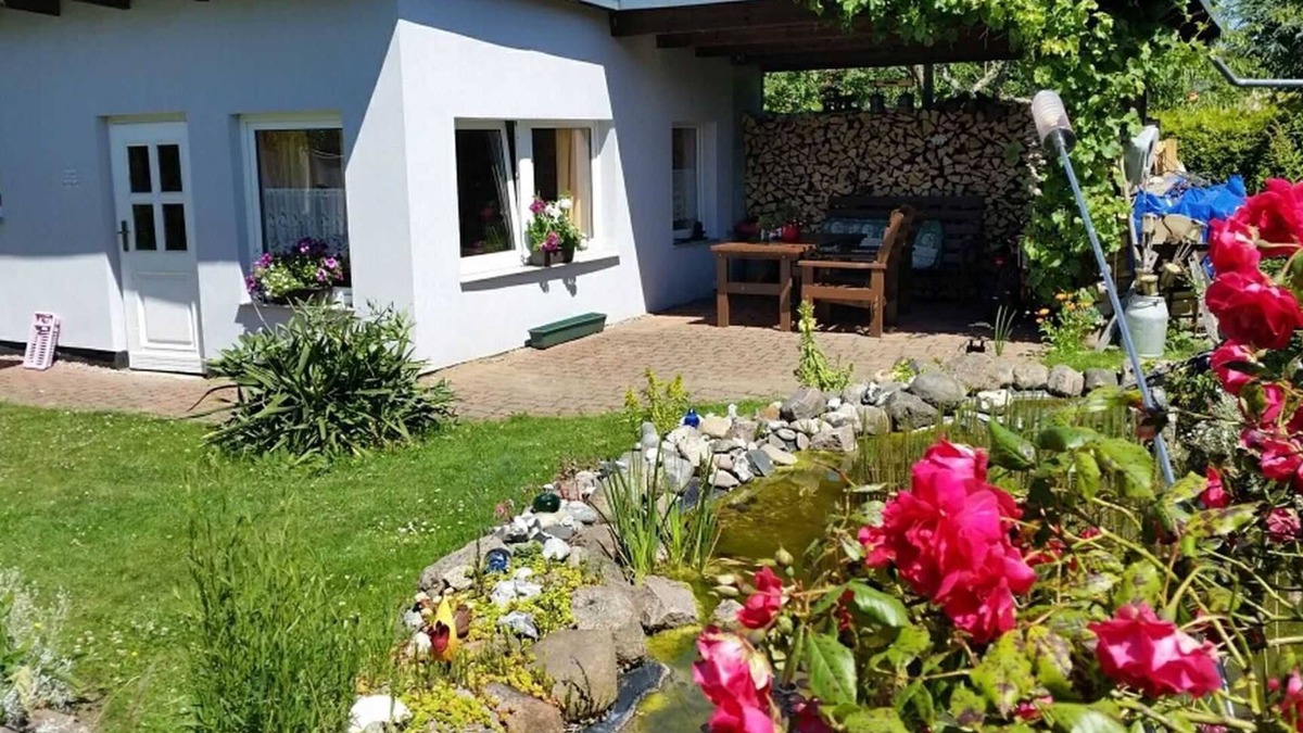Klein Bollhagen Apartment | Fewo und Bungalow Fritz Reuter Bad Doberan - Bungalow in the garden (25m², max 2 persons)