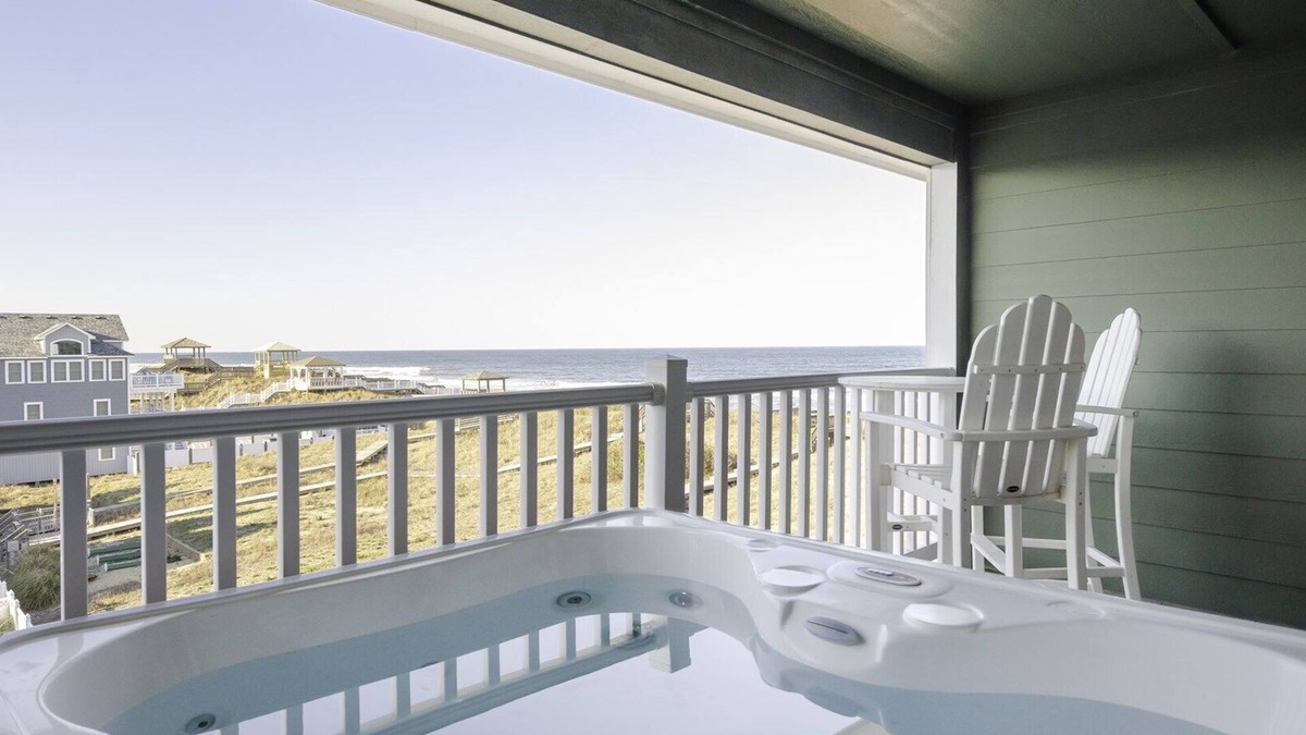 Kill Devil Hills Condo | FFR302 The Starboard by First Flight Rentals