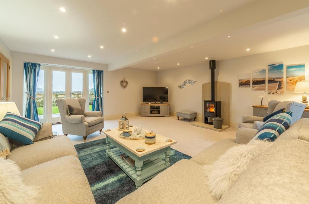 Docking House | Field Corner