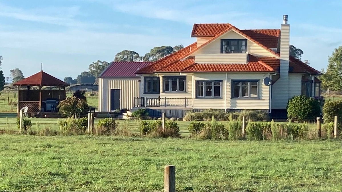 Ohaupo House | Field Days Accommodation